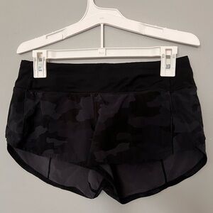 🍋 LuluLemon 2.5in Speed Up Shorts